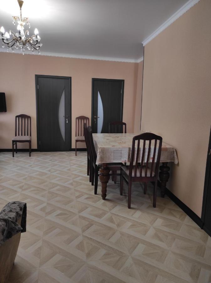 Гостевой Дом Лума Hotel Sukhumi Ngoại thất bức ảnh