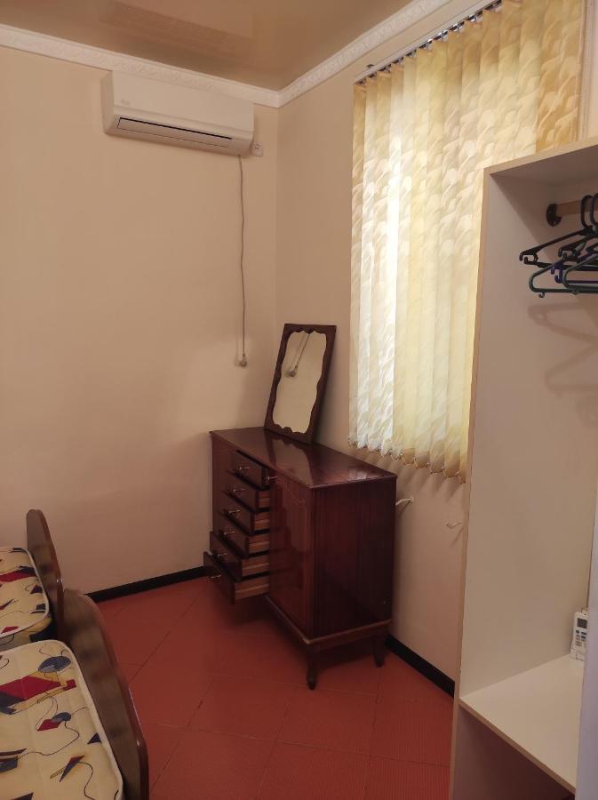 Гостевой Дом Лума Hotel Sukhumi Ngoại thất bức ảnh